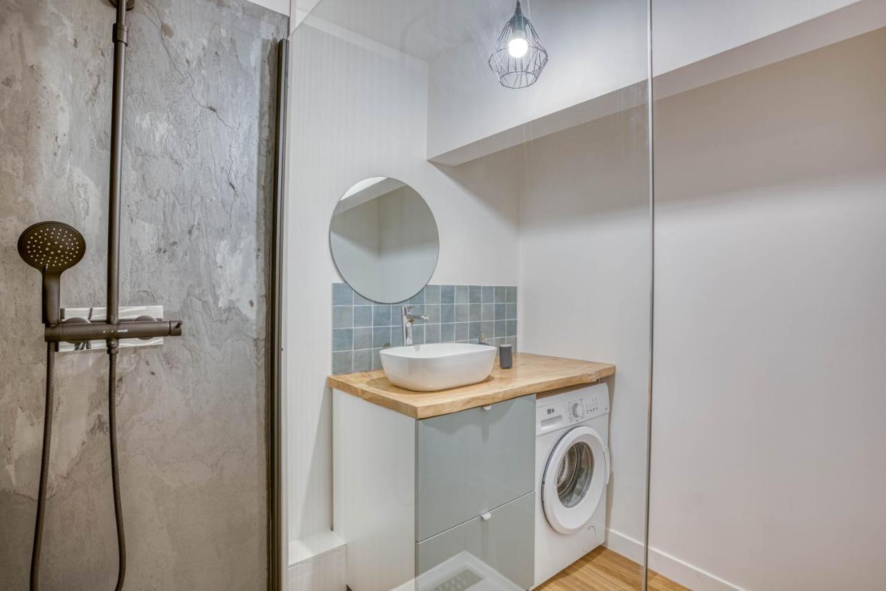 Confortable T2 / Clim + Parking Appartement *